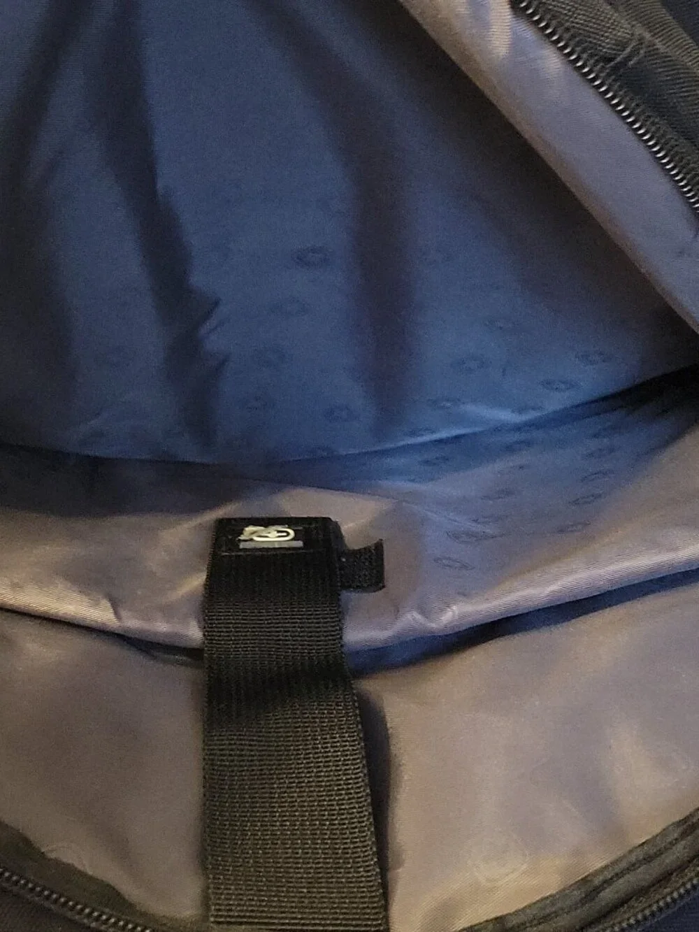SWISSGEAR Airflow Large Backpack, Airflow Back Panel, Zip, Padded Straps, Black